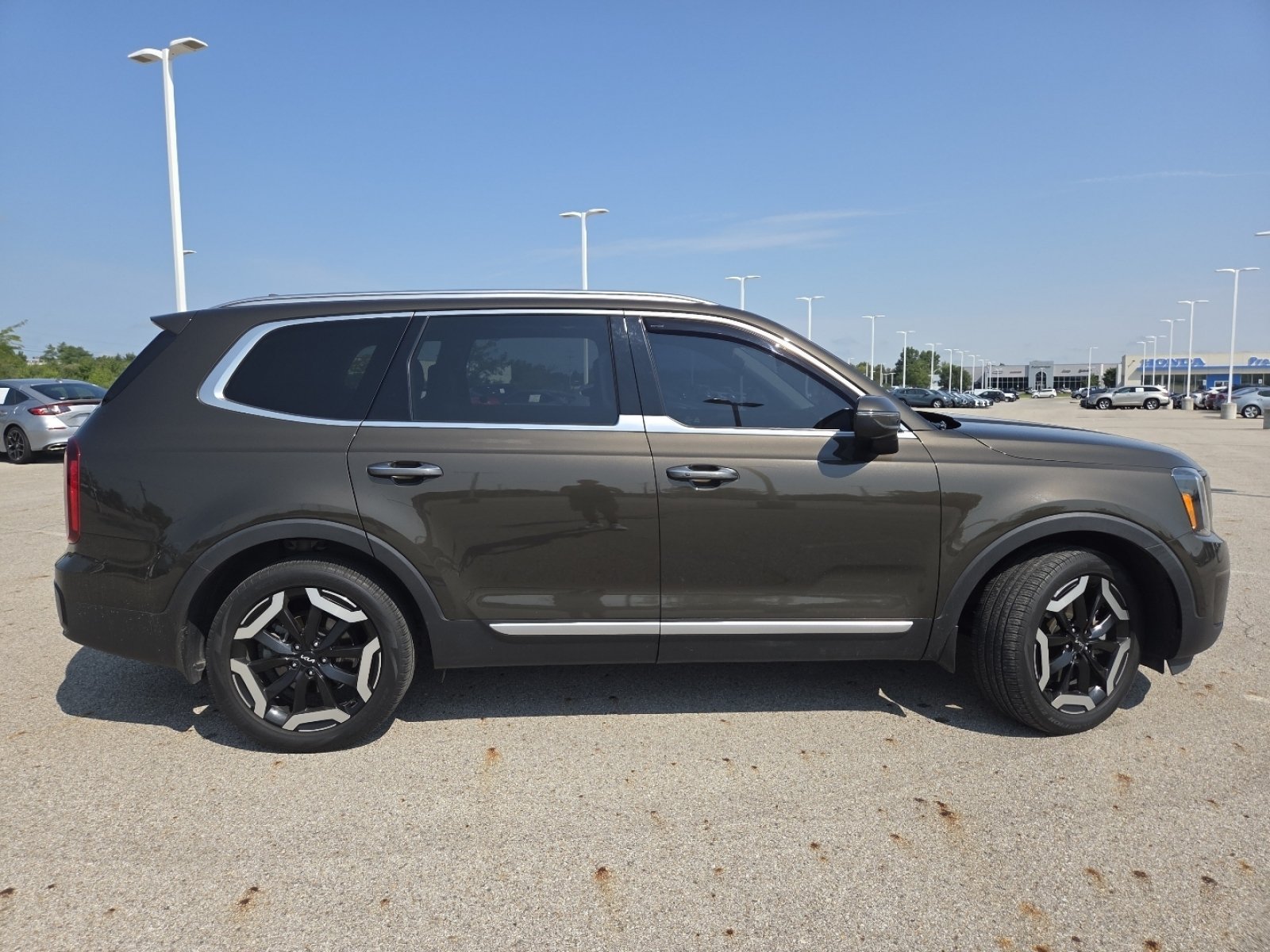 Used 2023 Kia Telluride S w/ S Sunroof Package AWD/4WD image 20