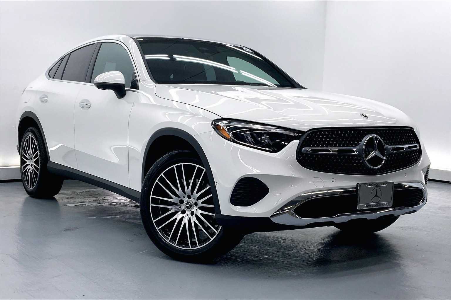 Used 2026 Mercedes-Benz GLC 300 4MATIC image 4