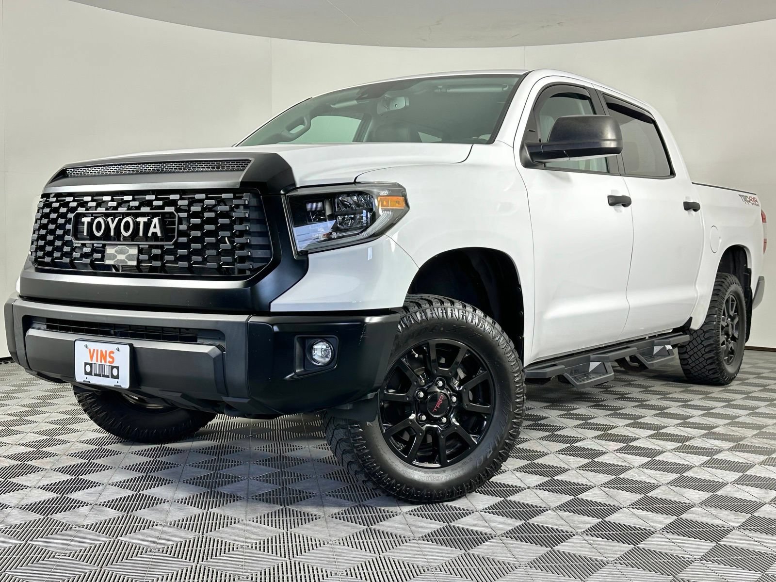 Used 2021 Toyota Tundra SR5 w/ TRD Off-Road Package AWD/4WD image 34