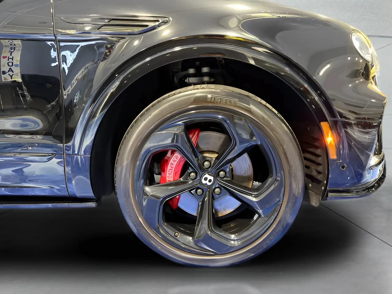 Used 2023 Bentley Bentayga AWD/4WD image 9