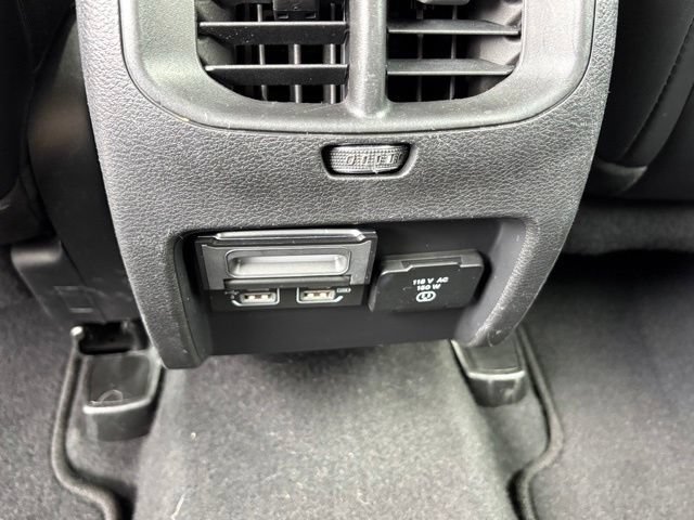 Used 2019 Jeep Cherokee Limited FWD image 22