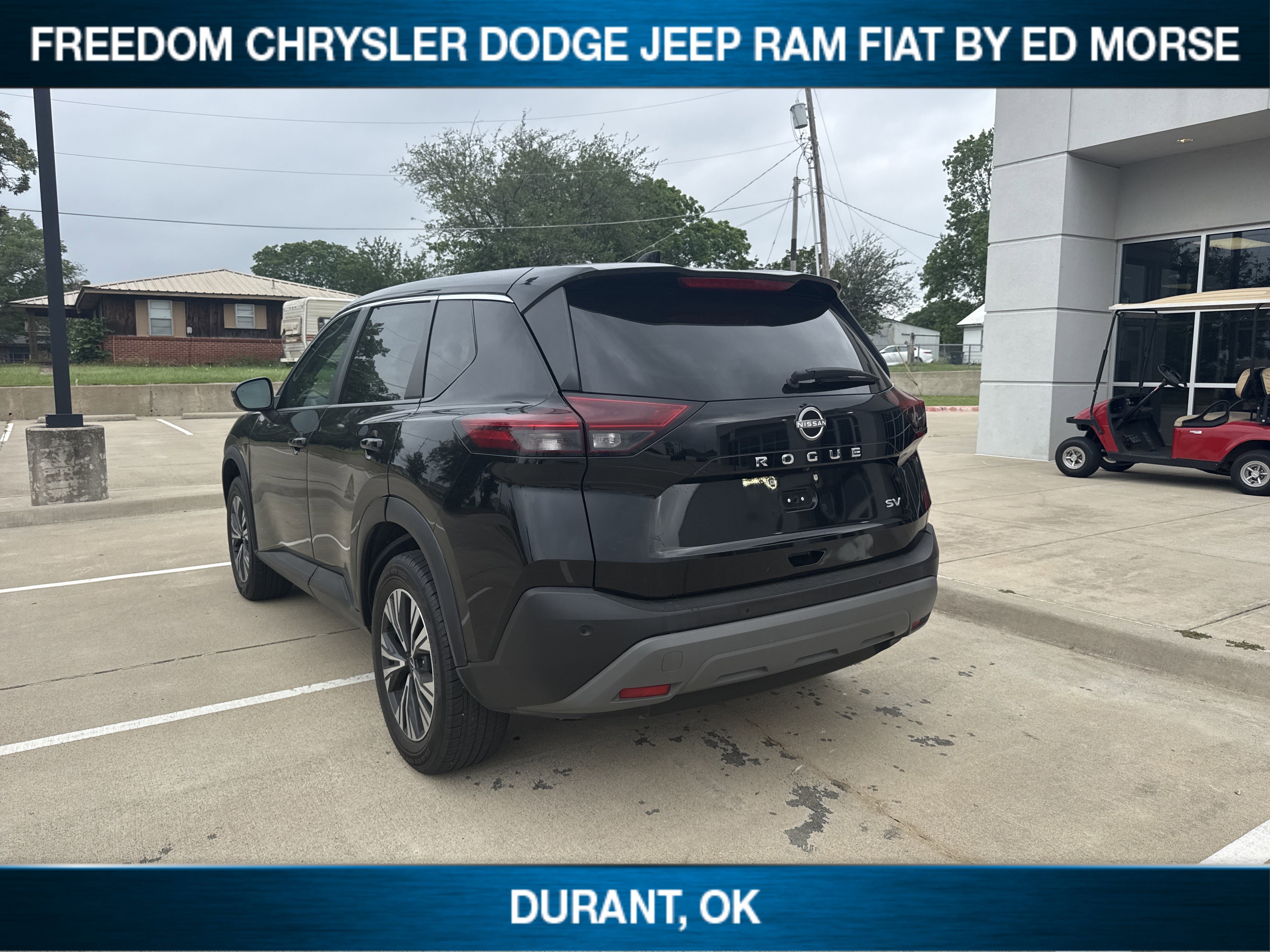 Used 2022 Nissan Rogue SV FWD image 3