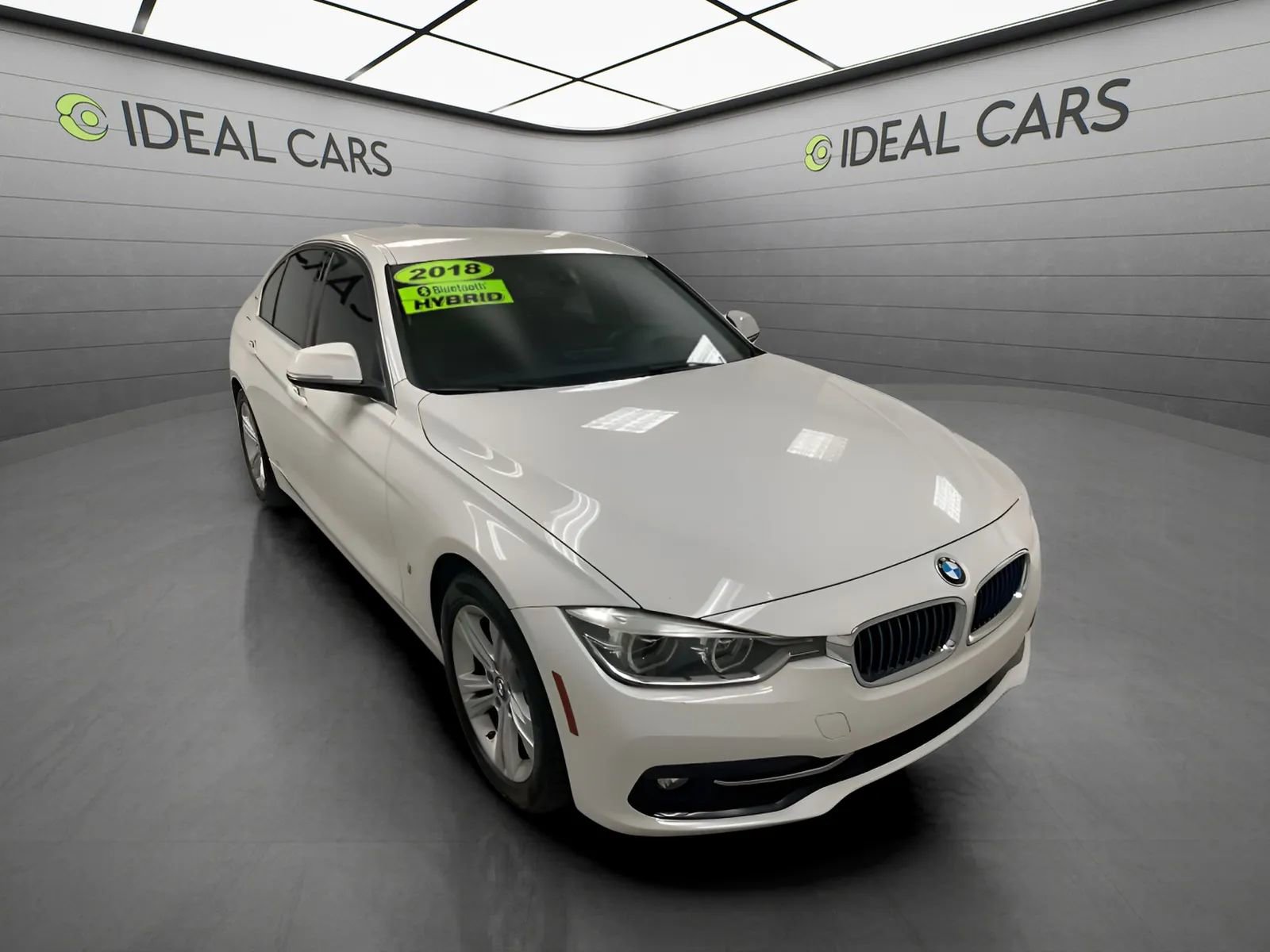 Used 2018 BMW 330e RWD image 3