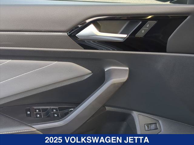Certified 2025 Volkswagen Jetta SEL FWD image 11