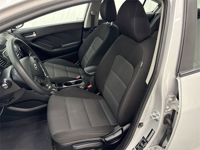 Used 2018 Kia Forte LX image 11