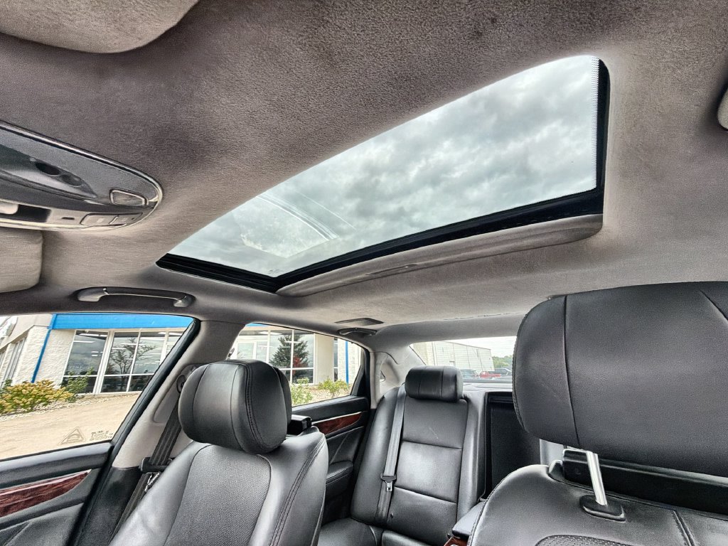 Used 2015 Hyundai Equus Ultimate RWD image 16
