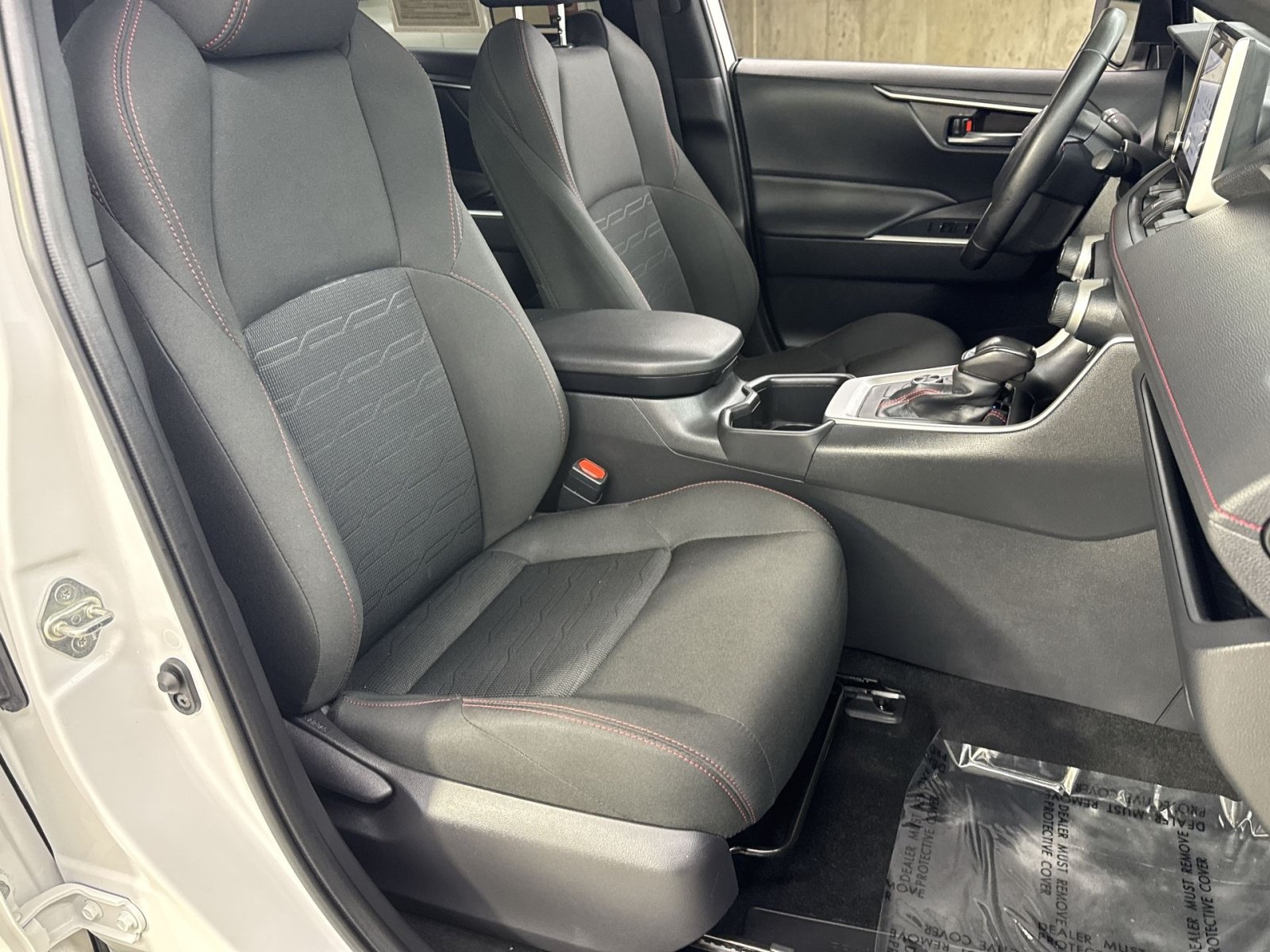 Used 2025 Toyota RAV4 SE w/ Weather & Moonroof Package AWD/4WD image 40
