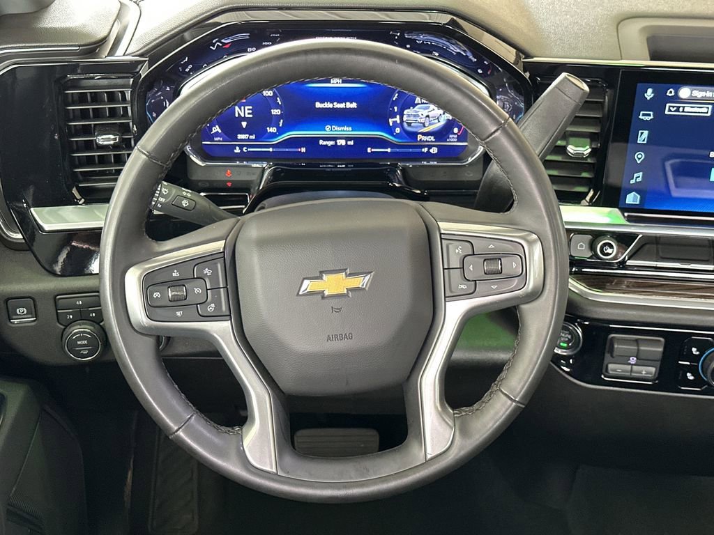 Used 2025 Chevrolet Silverado 2500 LT w/ Convenience Package AWD/4WD image 17