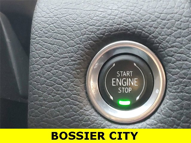 Certified 2021 GMC Yukon Denali w/ Denali Ultimate Package image 17