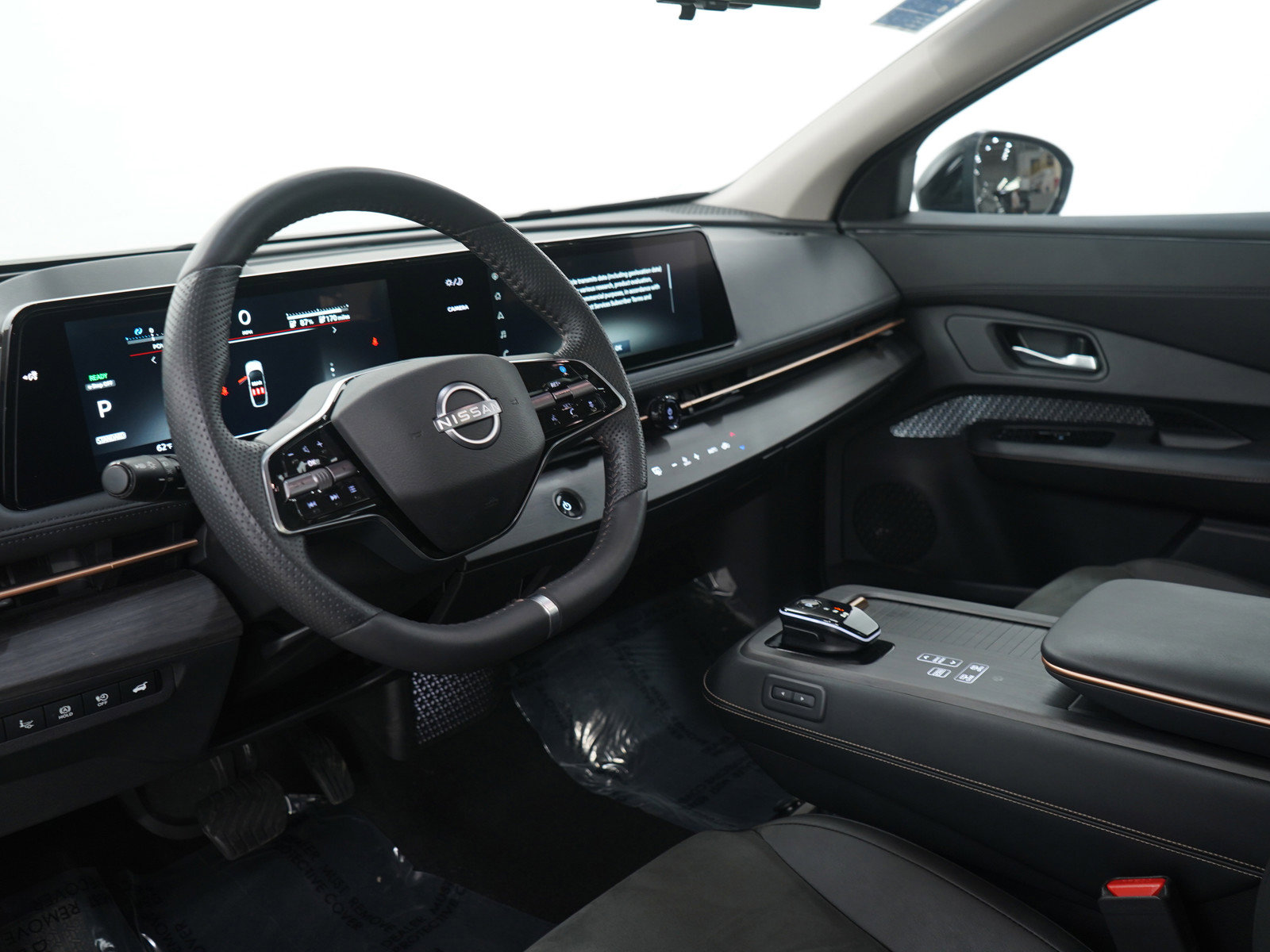 Used 2024 Nissan Ariya AWD image 29