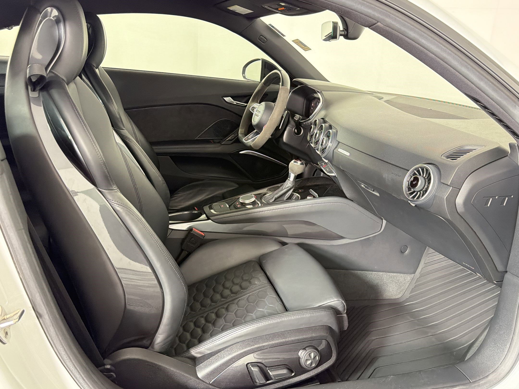 Used 2019 Audi TT RS image 30