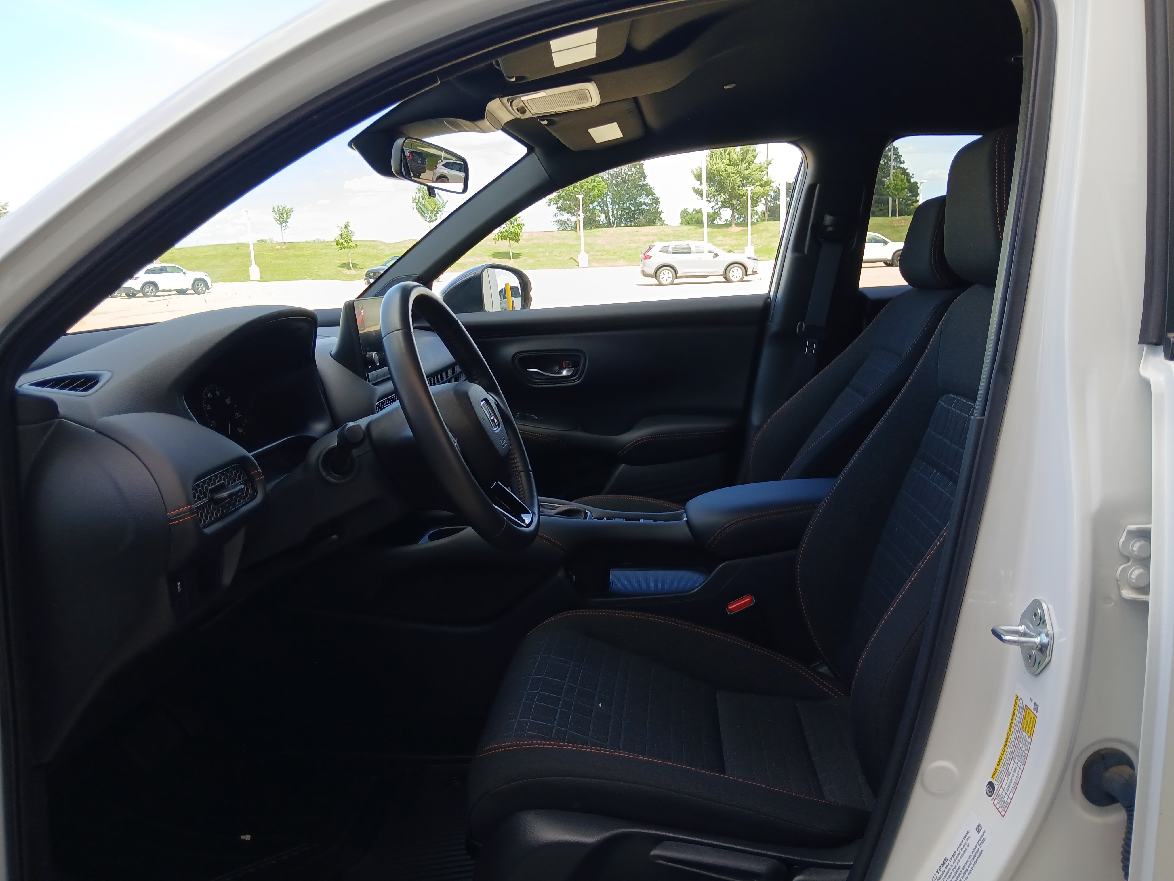 Used 2023 Honda HR-V Sport image 8