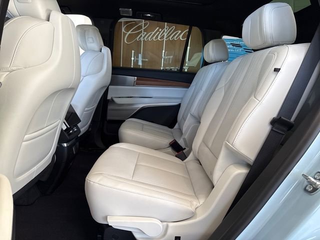 New 2026 Cadillac Vistiq Sport image 8