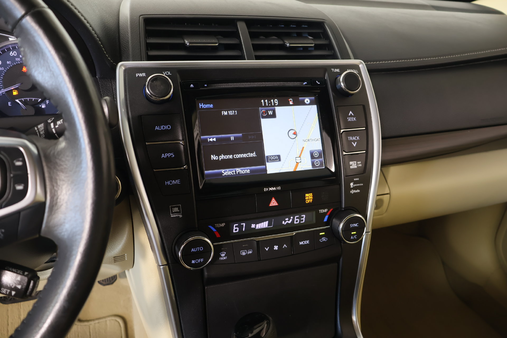 Used 2017 Toyota Camry FWD image 5