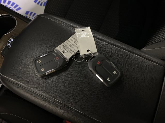 Used 2023 GMC Acadia SLE image 19