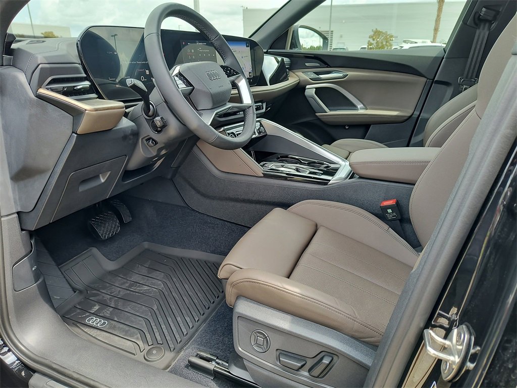 New 2025 Audi Q5 Premium Plus image 2