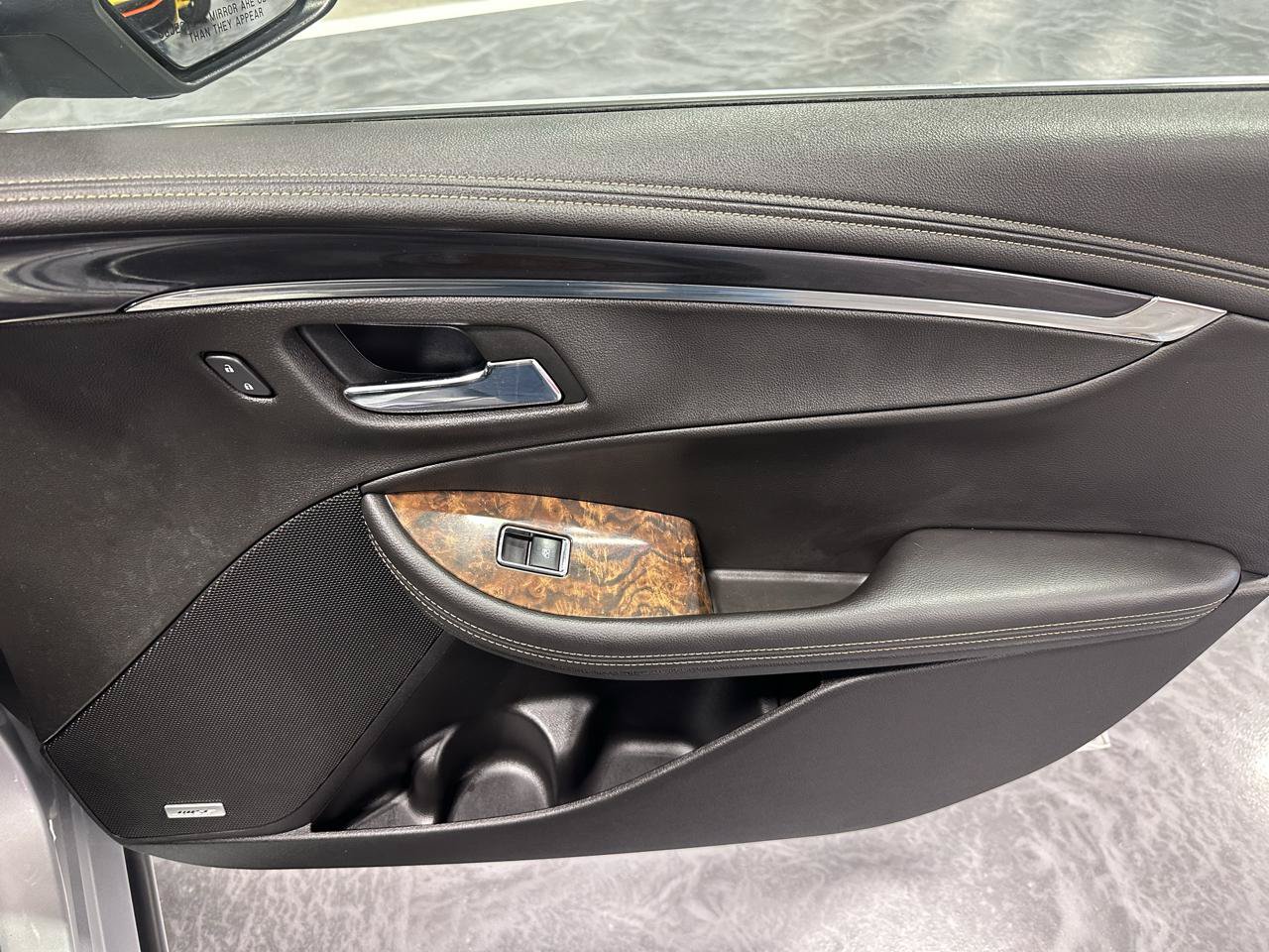 Used 2014 Chevrolet Impala LTZ FWD image 16