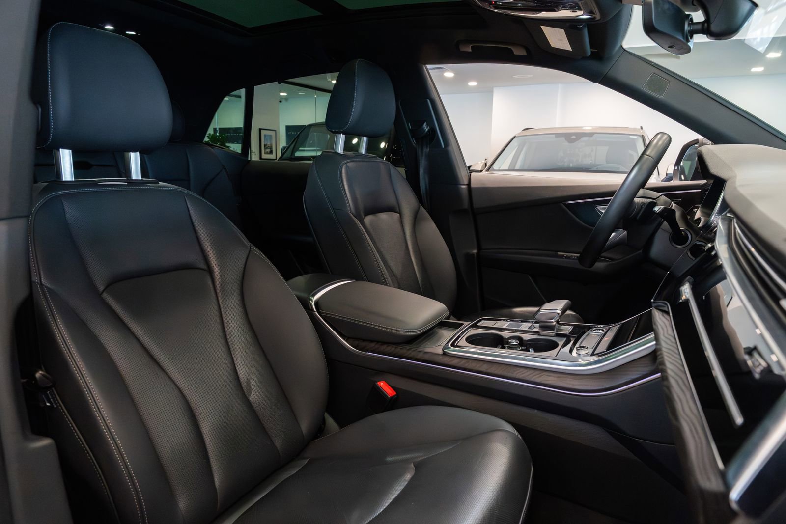 Used 2021 Audi Q8 Premium Plus w/ Premium Plus Package image 11