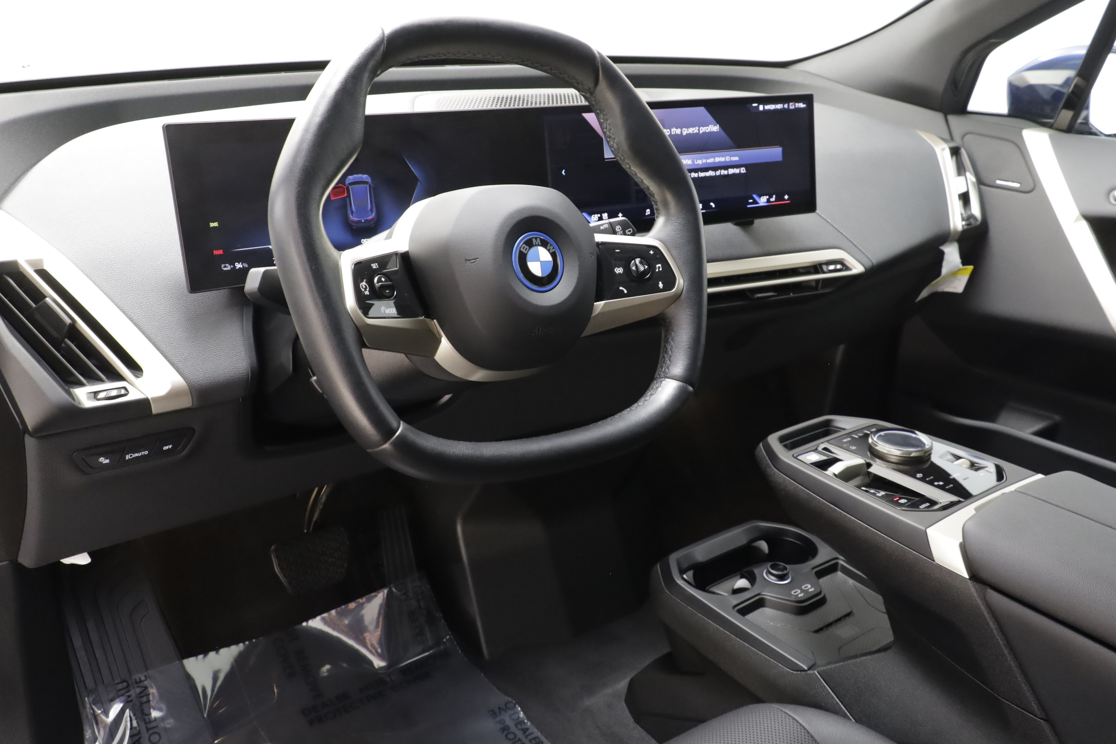 Used 2024 BMW iX xDrive50 w/ Premium Package AWD/4WD image 7