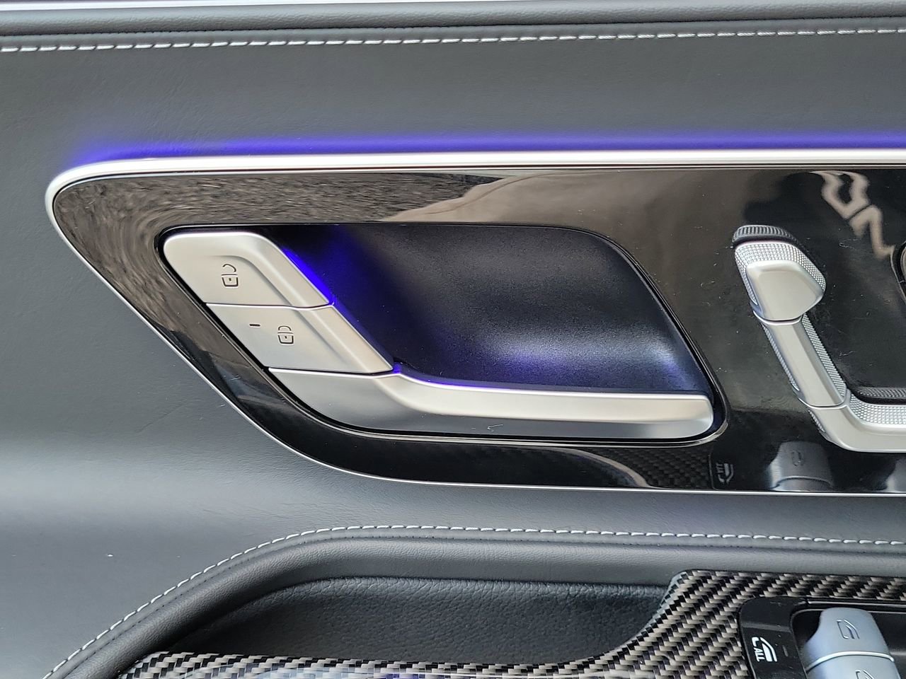 Certified 2022 Mercedes-Benz SL 63 AMG 4MATIC image 16