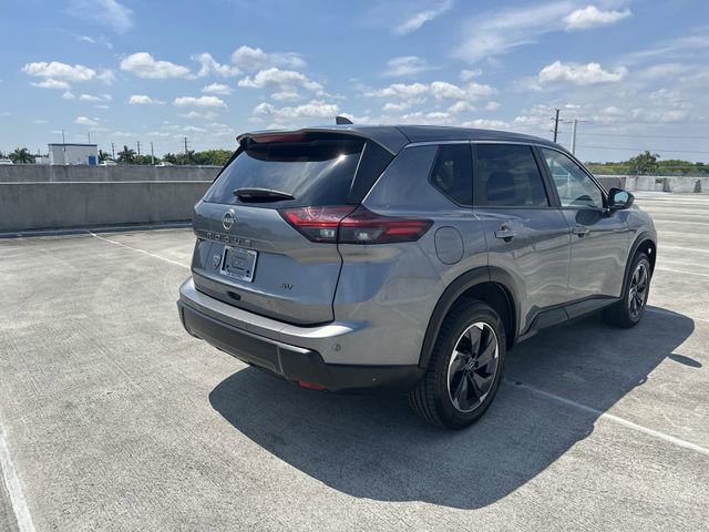 Used 2024 Nissan Rogue SV image 40