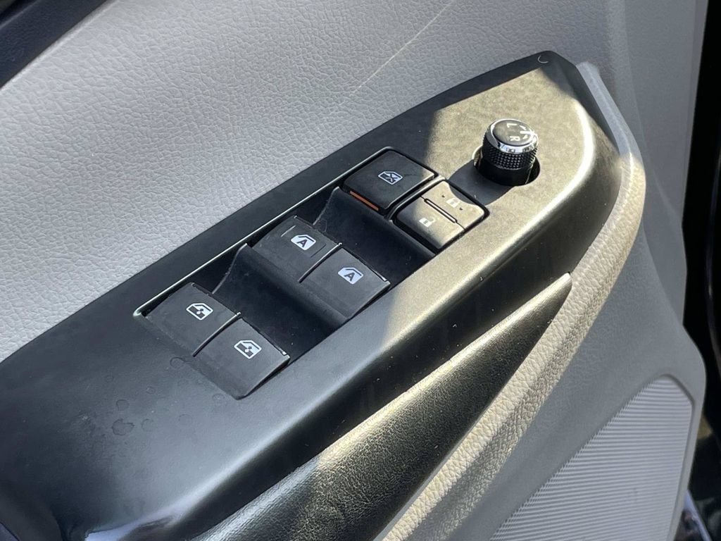 Used 2018 Toyota Highlander XLE FWD image 22