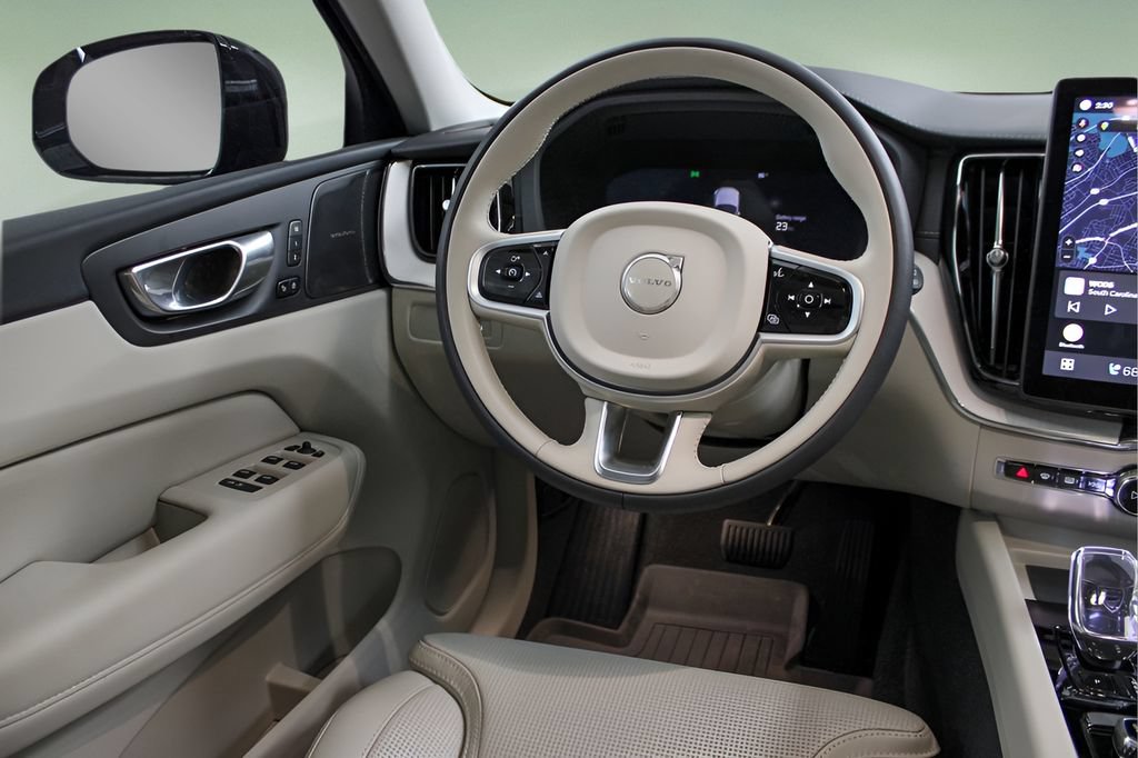 Certified 2026 Volvo XC60 T8 Ultra w/ Protection Package Premier AWD/4WD image 18