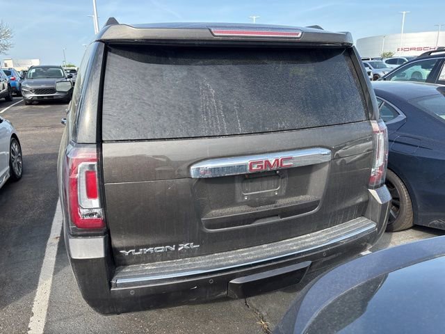 Used 2020 GMC Yukon XL Denali w/ Denali Premium Package image 6