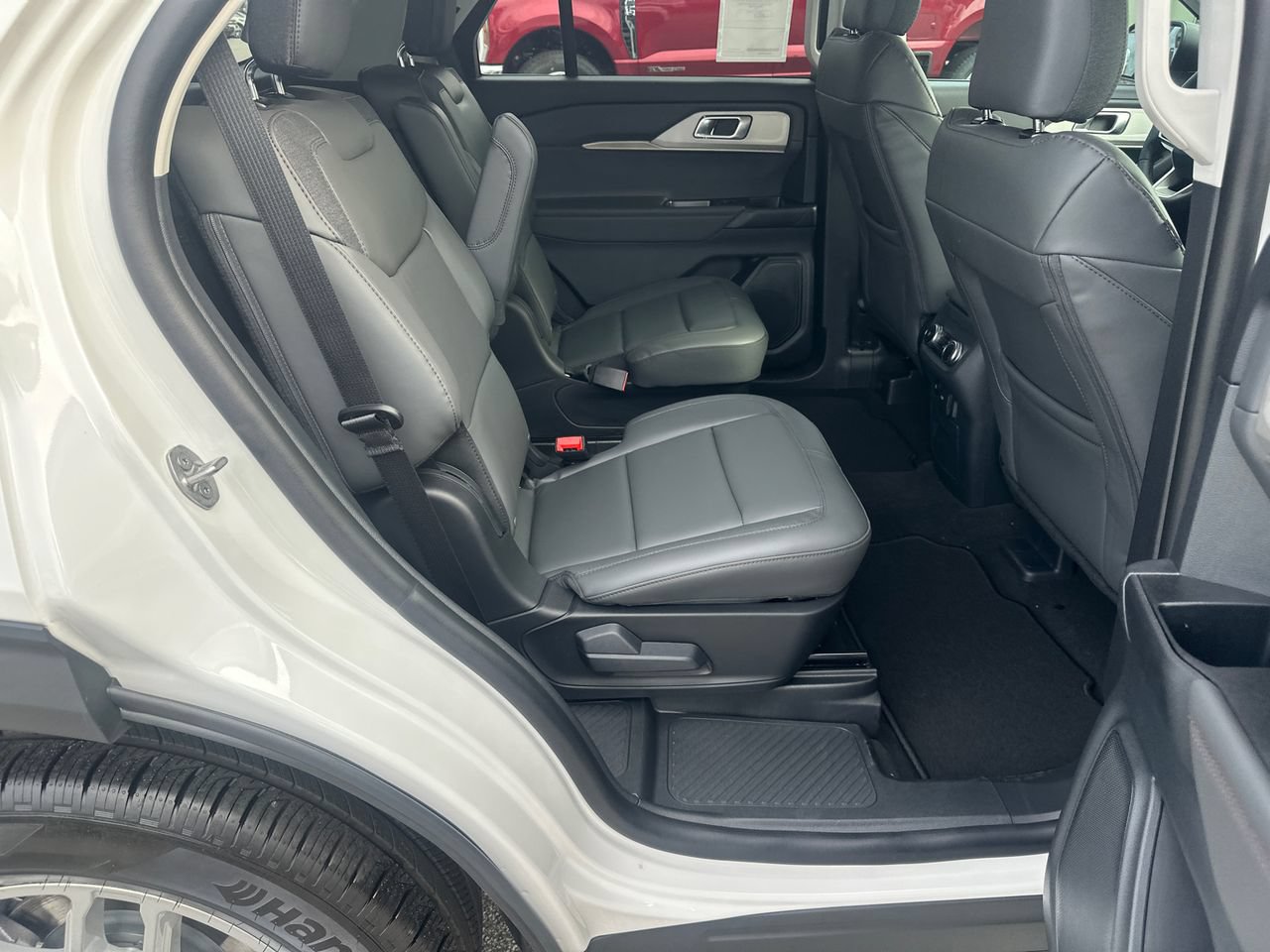New 2026 Ford Explorer Active w/ Active Comfort Package RWD image 15