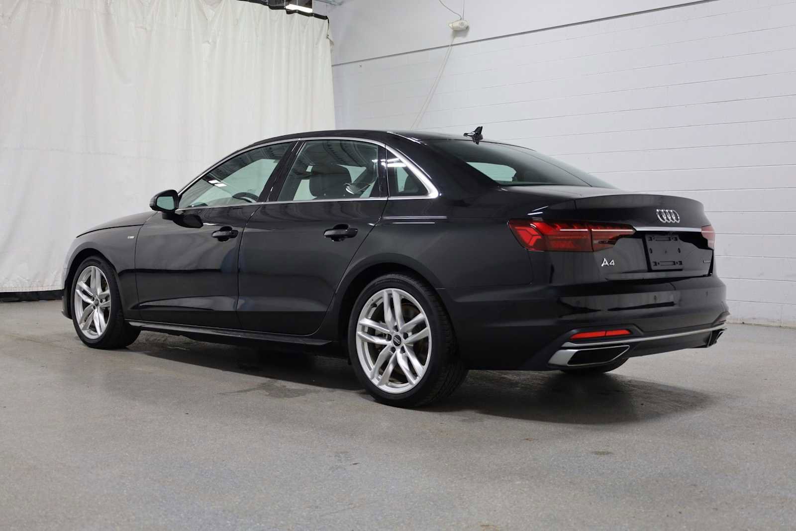 Used 2022 Audi A4 2.0T Premium Plus w/ Premium Plus Package image 3