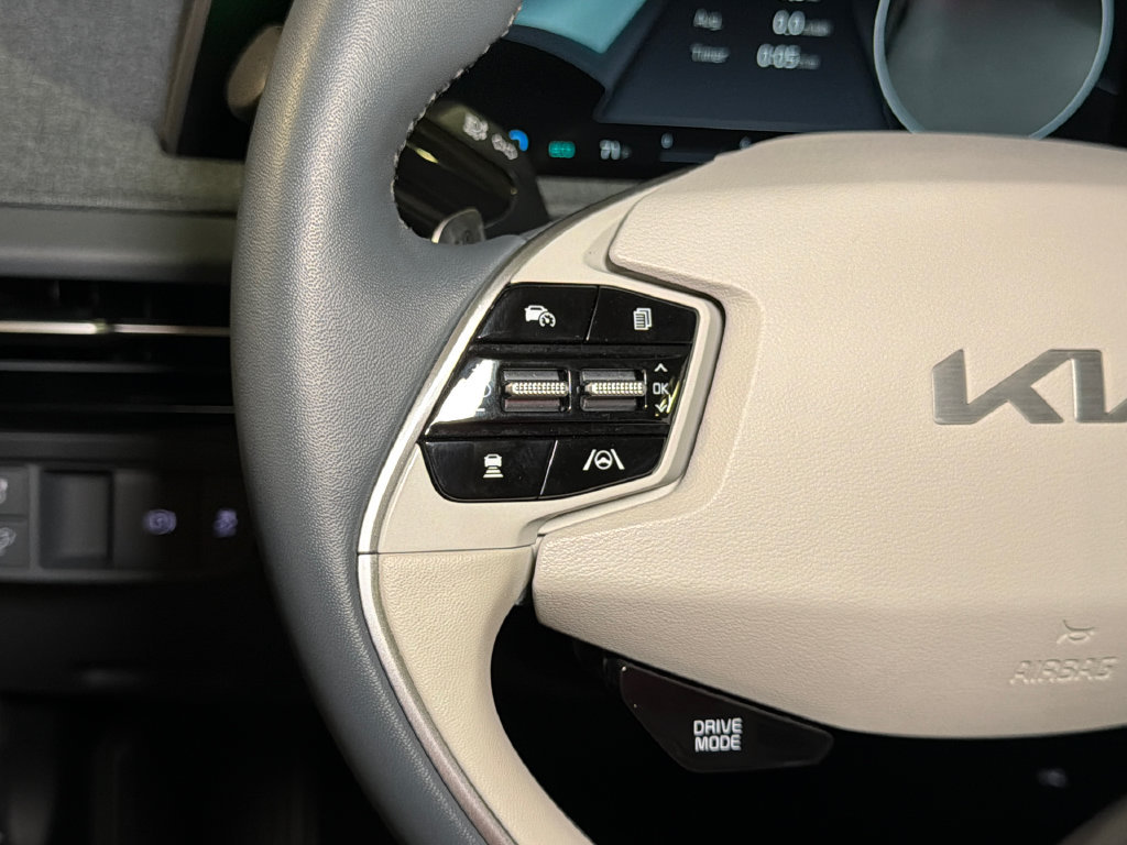 Certified 2023 Kia EV6 Wind w/ Wind Technology Package AWD/4WD image 26