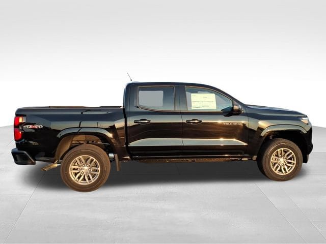 New 2026 Chevrolet Colorado LT w/ LT Convenience Package AWD/4WD image 2