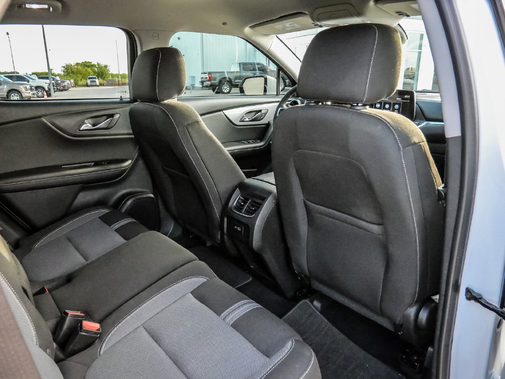 Used 2023 Chevrolet Blazer LT FWD image 18