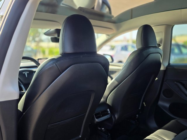 Used 2023 Tesla Model Y 2WD image 19