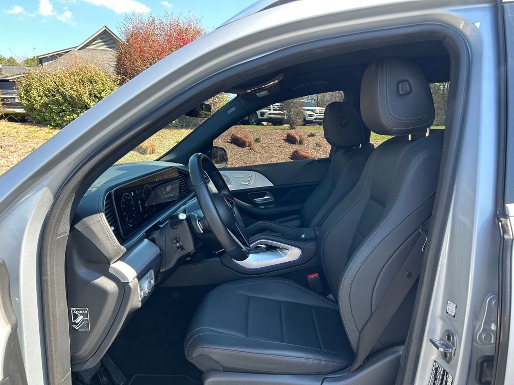 Used 2025 Mercedes-Benz GLS 450 4MATIC image 43