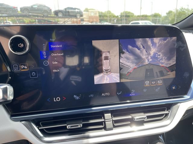 New 2026 Chevrolet Equinox EV LT FWD image 21