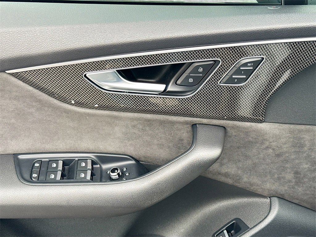 Used 2021 Audi SQ7 Premium Plus w/ Driver Assistance Package image 19