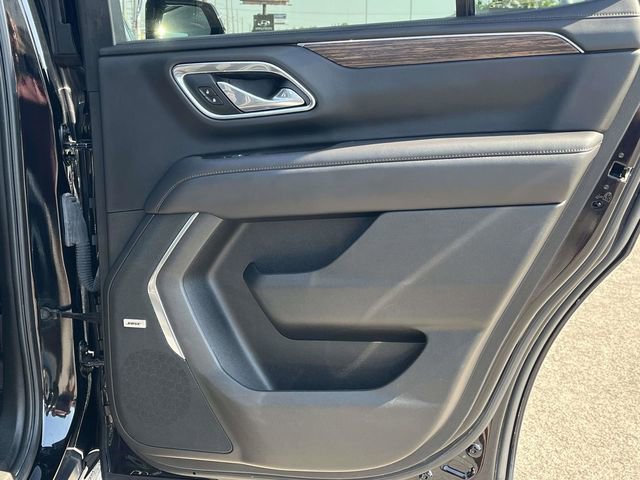 Used 2021 Chevrolet Tahoe High Country w/ Premium Package AWD/4WD image 26
