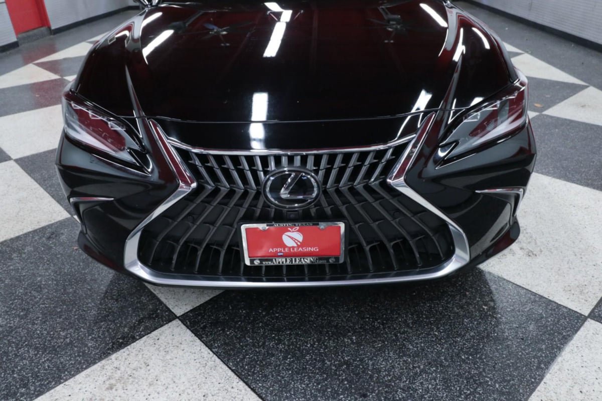 Used 2022 Lexus ES 350 Ultra Luxury w/ Accessory Package 2 FWD image 4