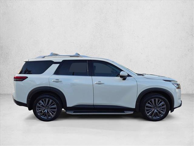 Used 2023 Nissan Pathfinder SL w/ SL Premium Package FWD image 4