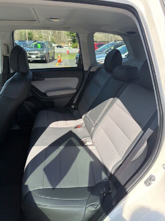 Used 2018 Subaru Forester 2.5i Premium w/ All-Weather Package AWD/4WD image 10
