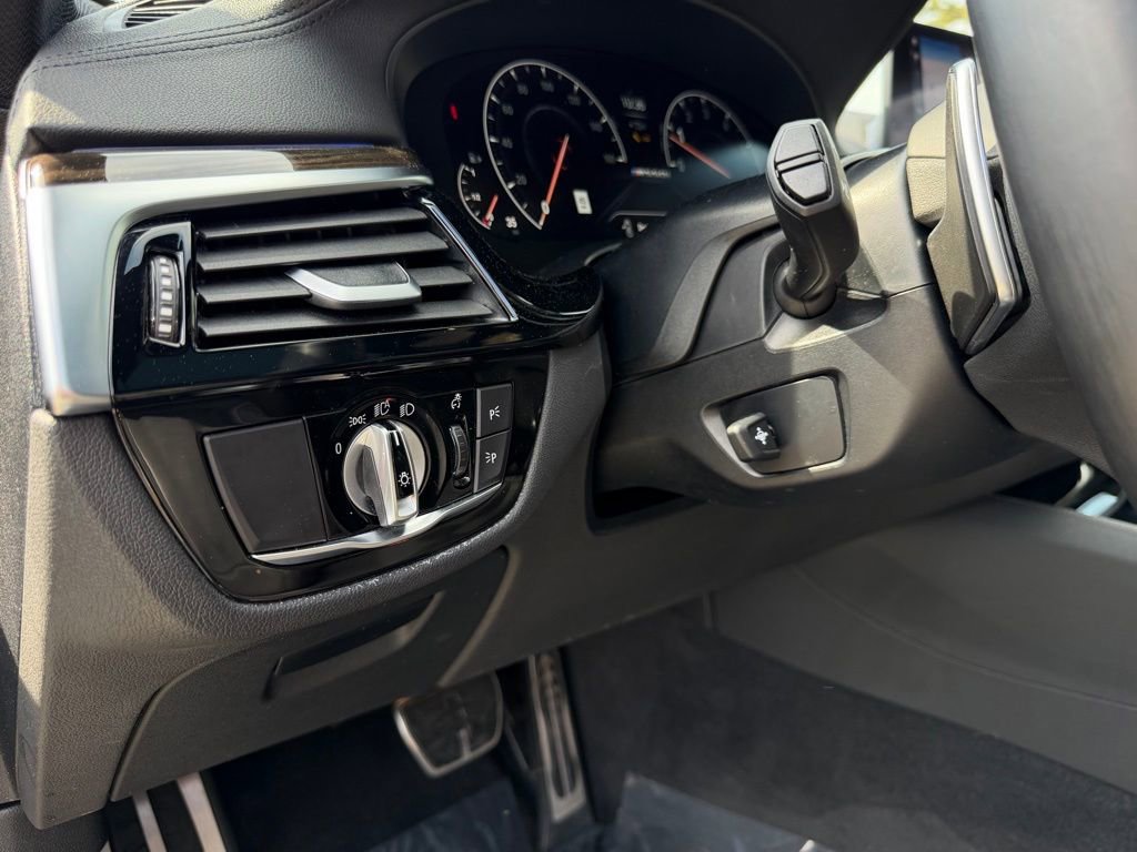 Used 2019 BMW M550i xDrive w/ Premium Package 2 image 14