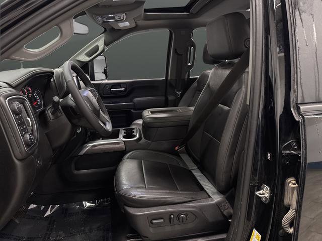 Used 2022 Chevrolet Silverado 2500 LTZ w/ LTZ Plus Package AWD/4WD image 4