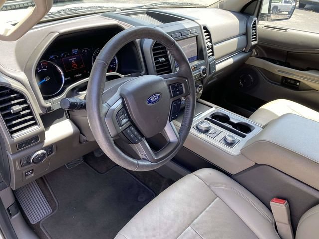 Used 2020 Ford Expedition XLT w/ Equipment Group 202A AWD/4WD image 21