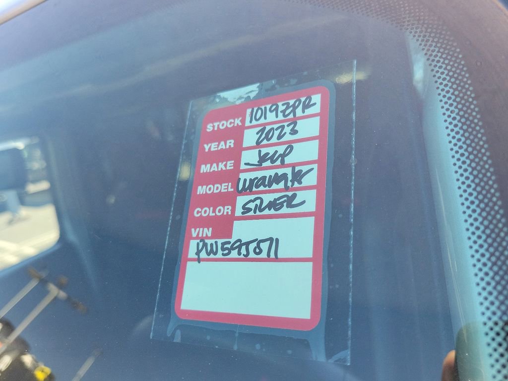 Used 2023 Jeep Wrangler Unlimited Rubicon image 33