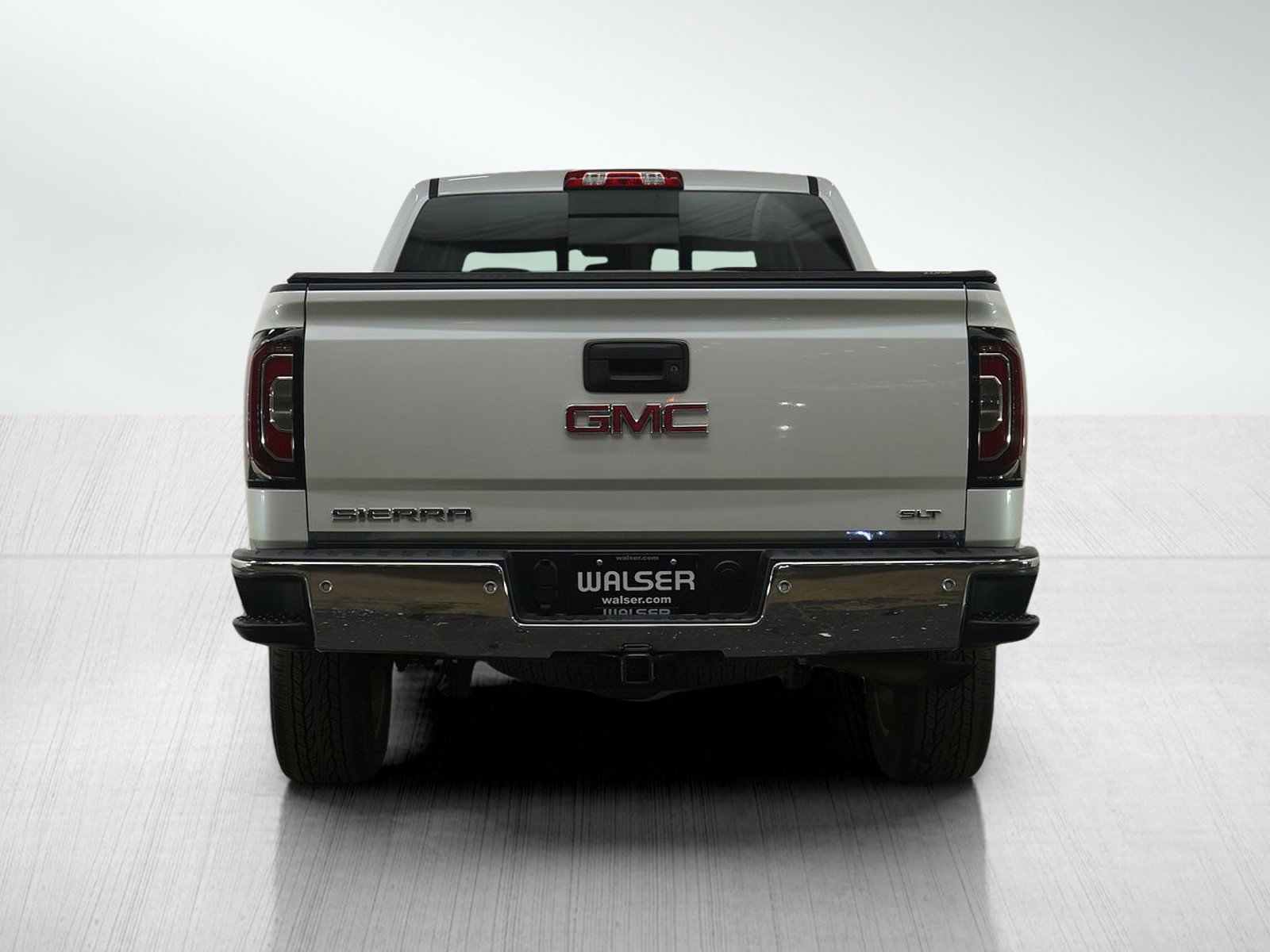 Used 2016 GMC Sierra 1500 SLT w/ Enhanced Driver Alert Package image 4