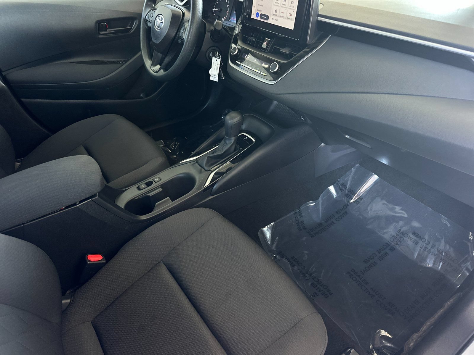 Used 2025 Toyota Corolla LE FWD image 14
