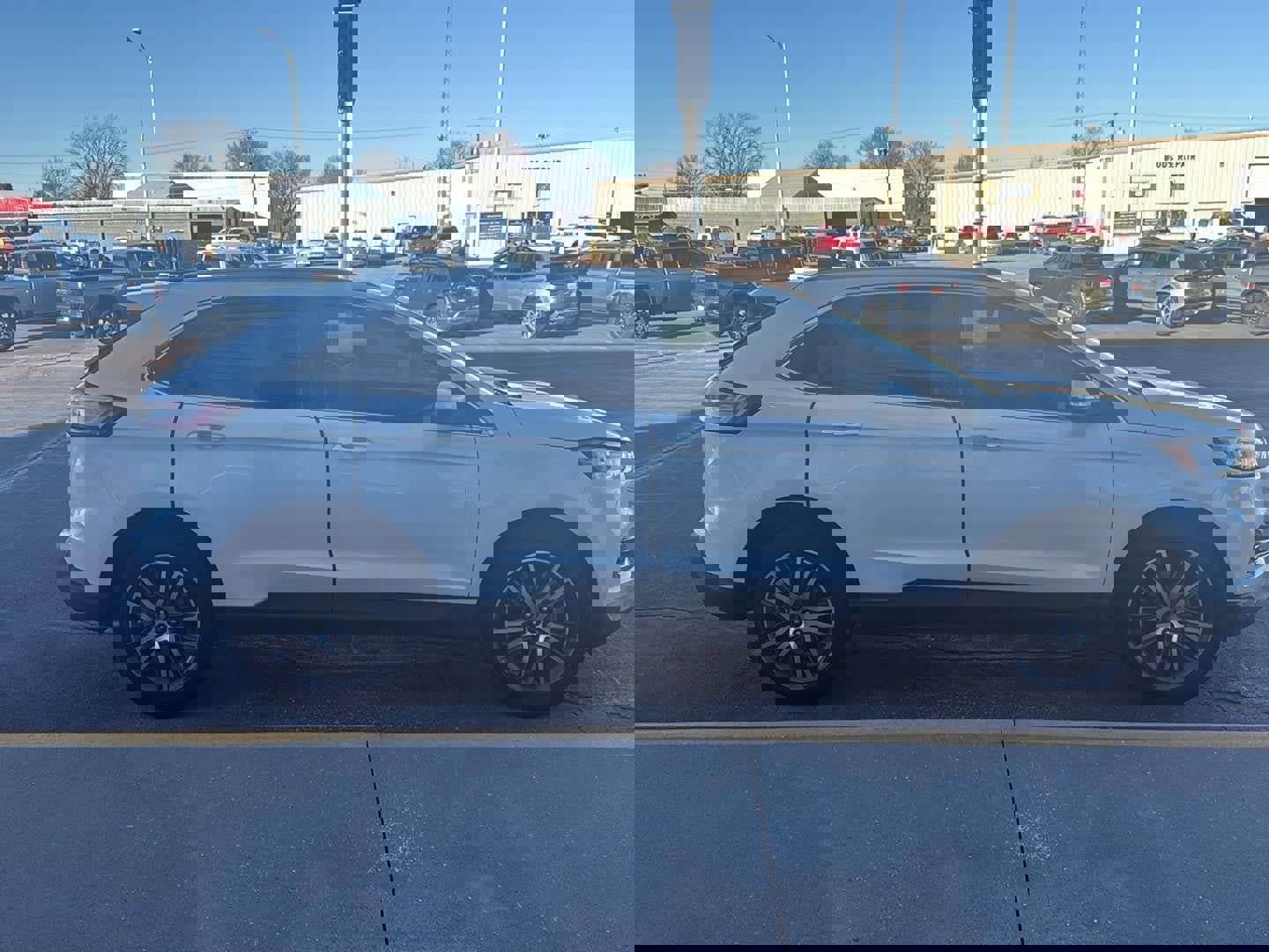 Used 2022 Ford Edge Titanium image 6