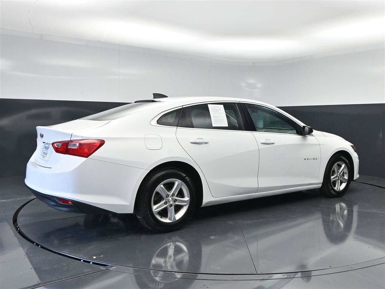 Used 2020 Chevrolet Malibu LS FWD image 5