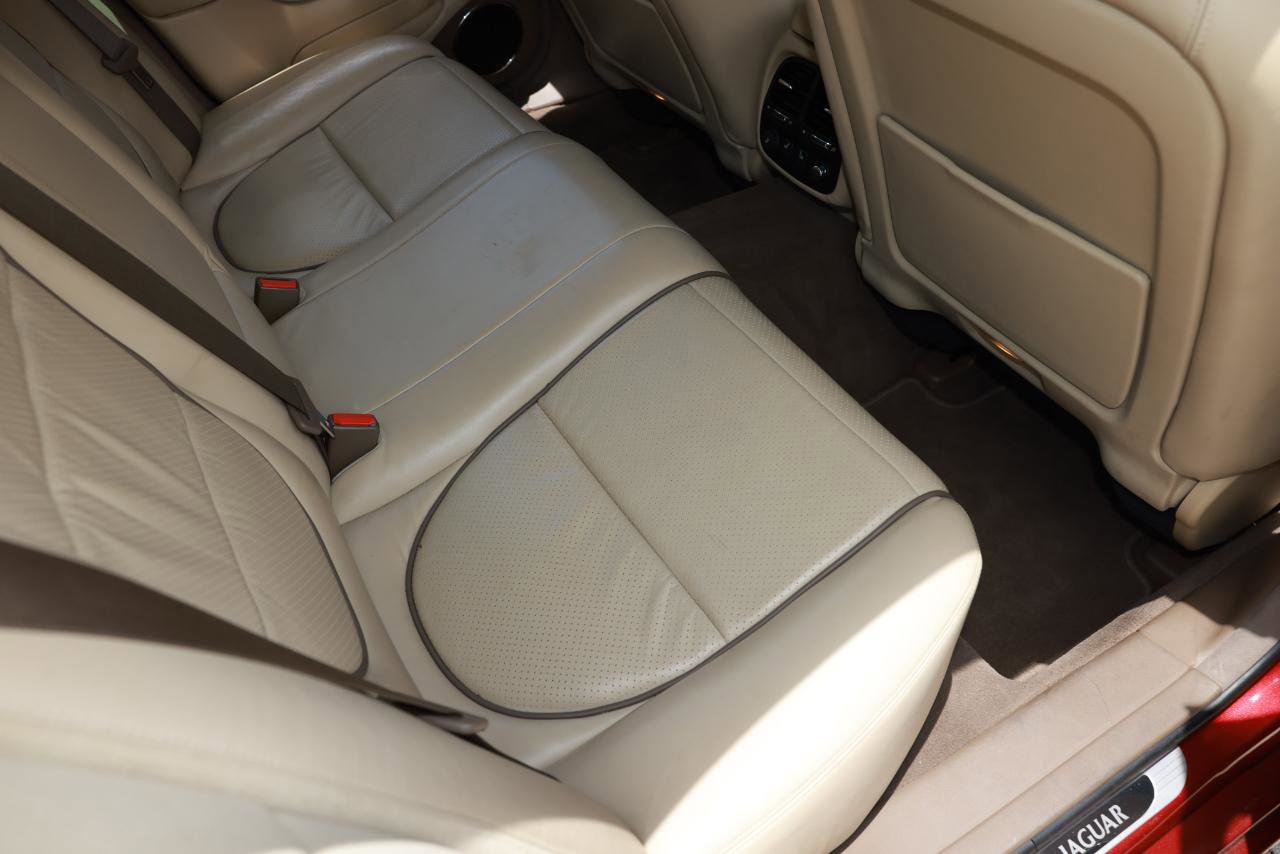 Used 2008 Jaguar XJ8 RWD image 12